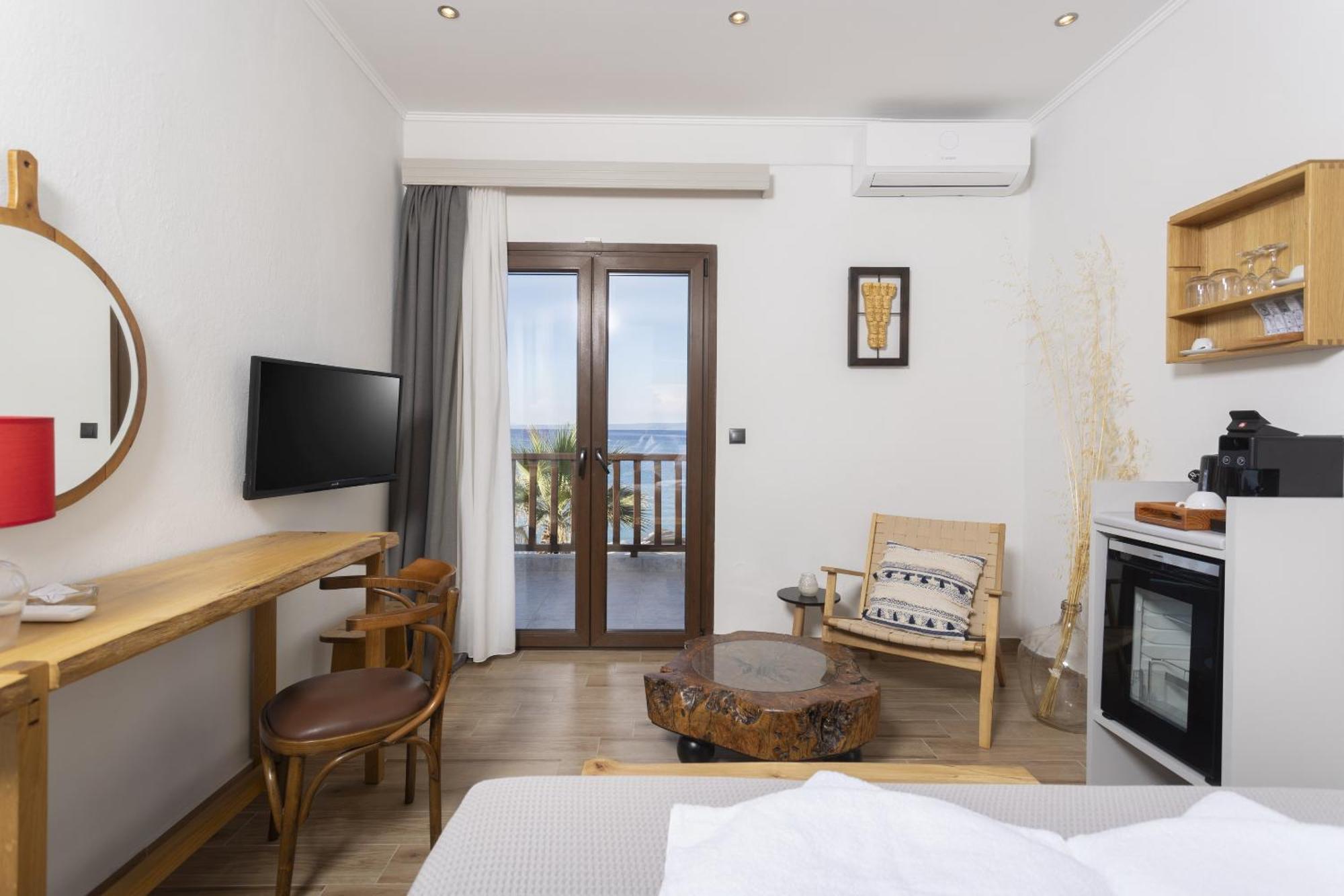 Eleni'S Sea View Adults Only Apartment Пефкохори Екстериор снимка